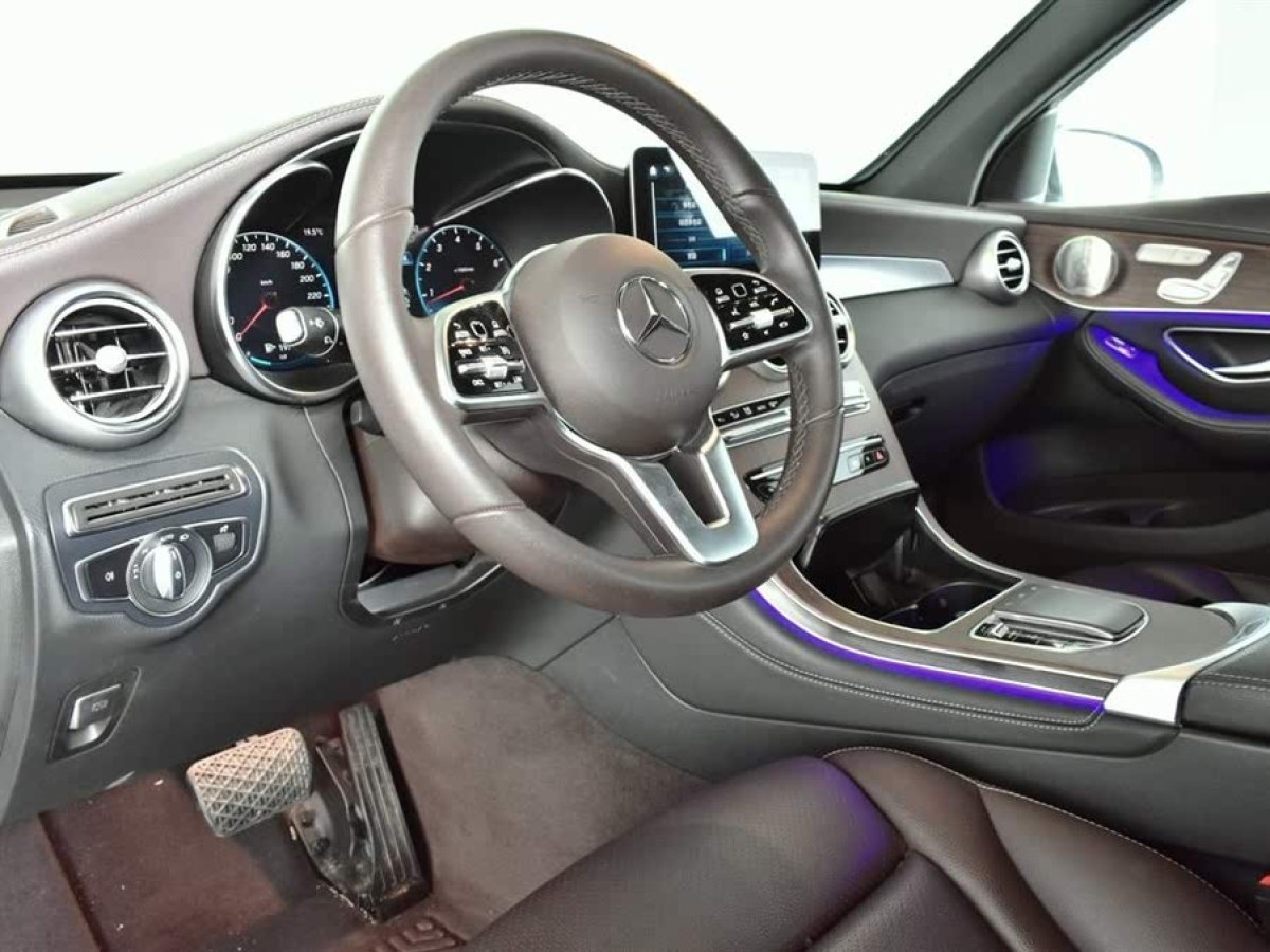 奔馳 奔馳GLC  2018款 改款 GLC 300 4MATIC 動感型圖片