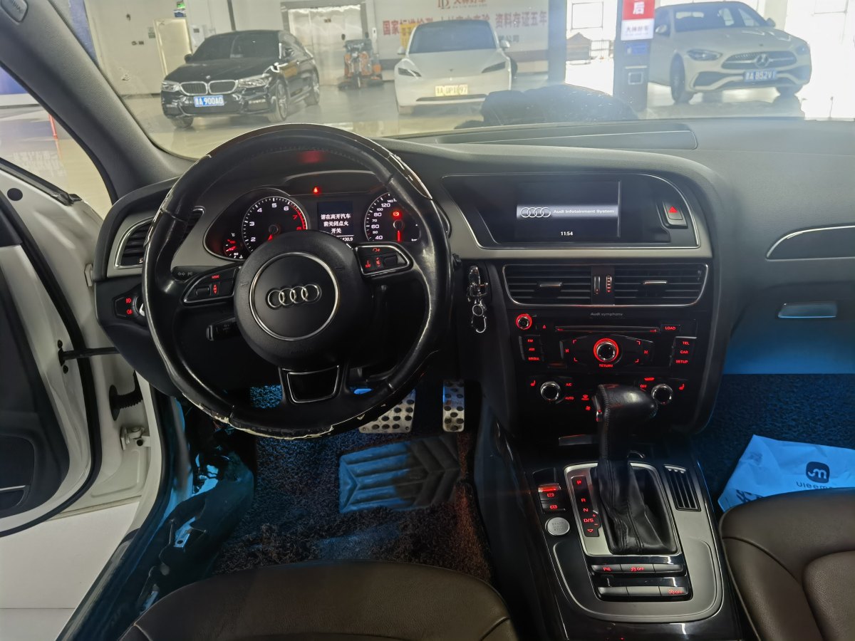 奧迪 奧迪A4L  2015款 35 TFSI 自動(dòng)舒適型圖片