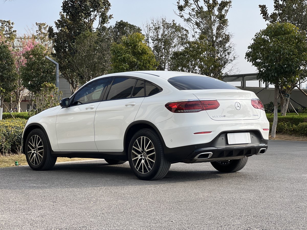 奔馳 奔馳GLC  2023款 改款 GLC 260 4MATIC 轎跑SUV圖片