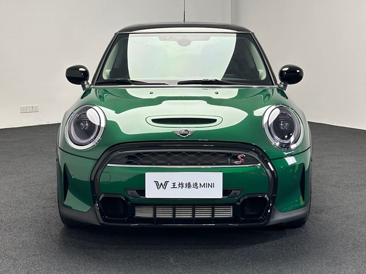 2022年7月MINI MINI  2022款 改款 2.0T COOPER S 藝術(shù)家