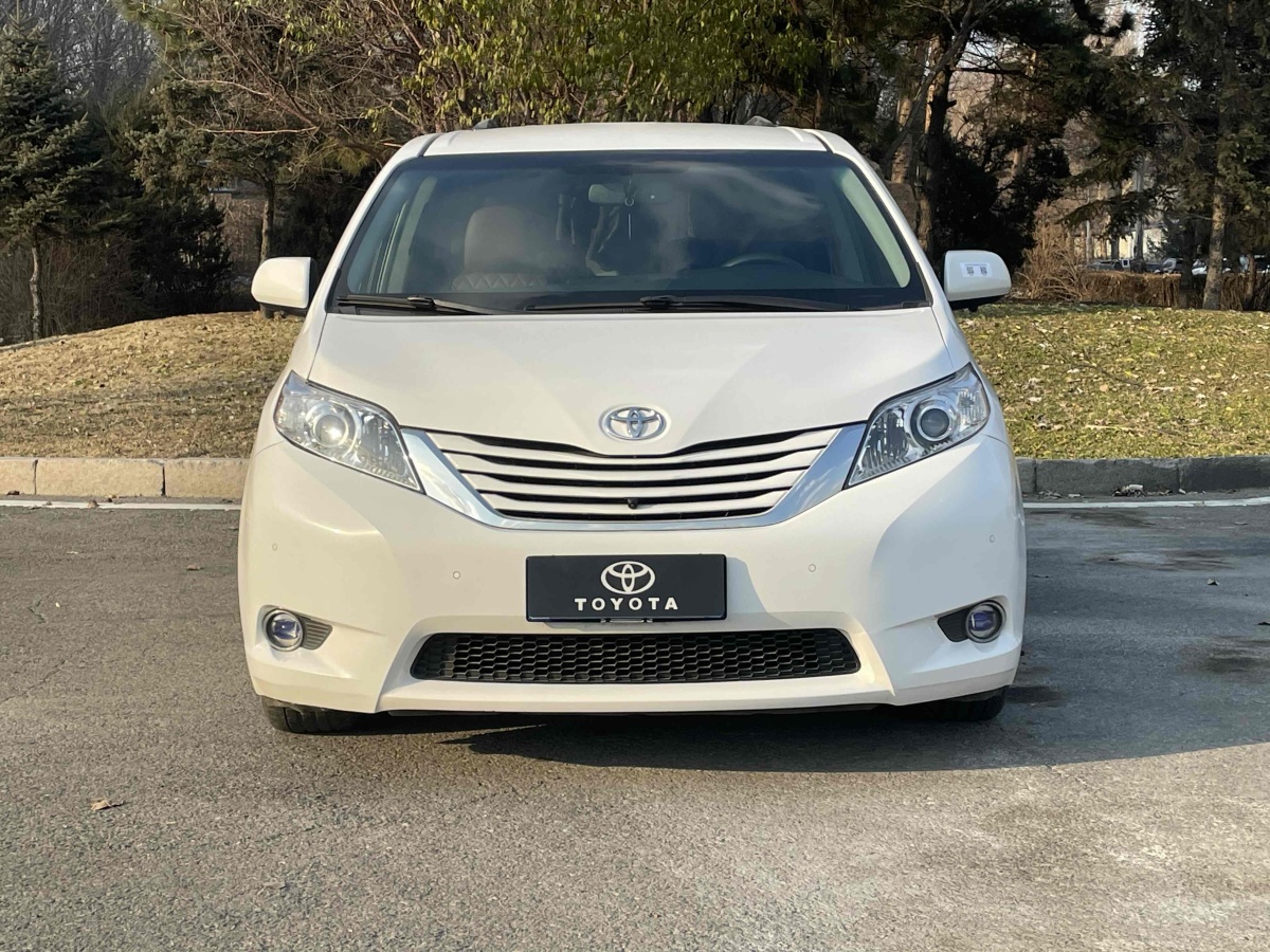 豐田 塞納  2015款 3.5L 兩驅(qū)LE圖片