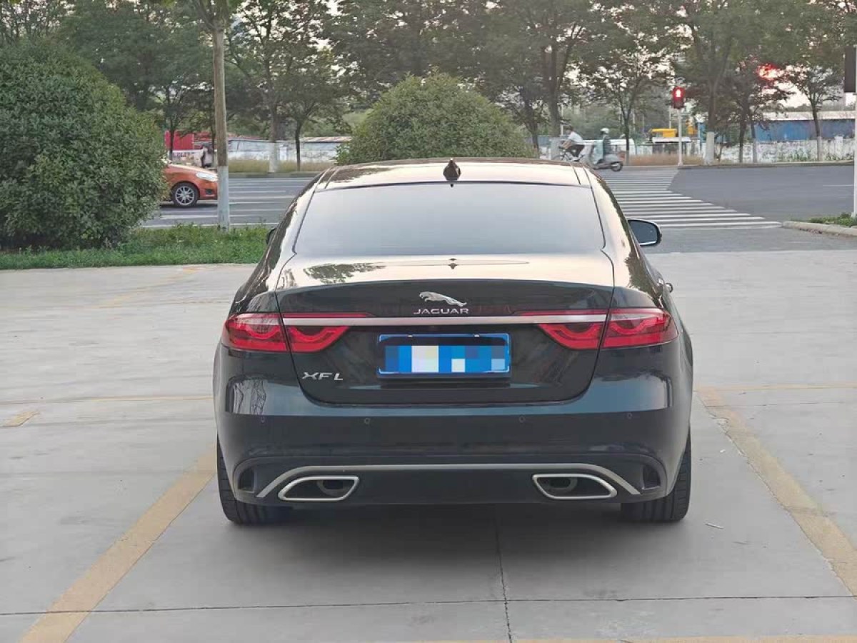 捷豹 XFL  2023款 XFL 2.0T P250 兩驅(qū)尊享豪華版圖片