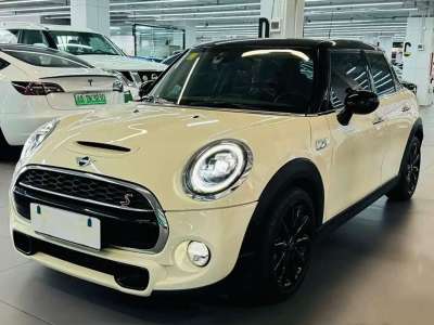 2018年12月 MINI MINI 2.0T COOPER S 经典派 五门版图片