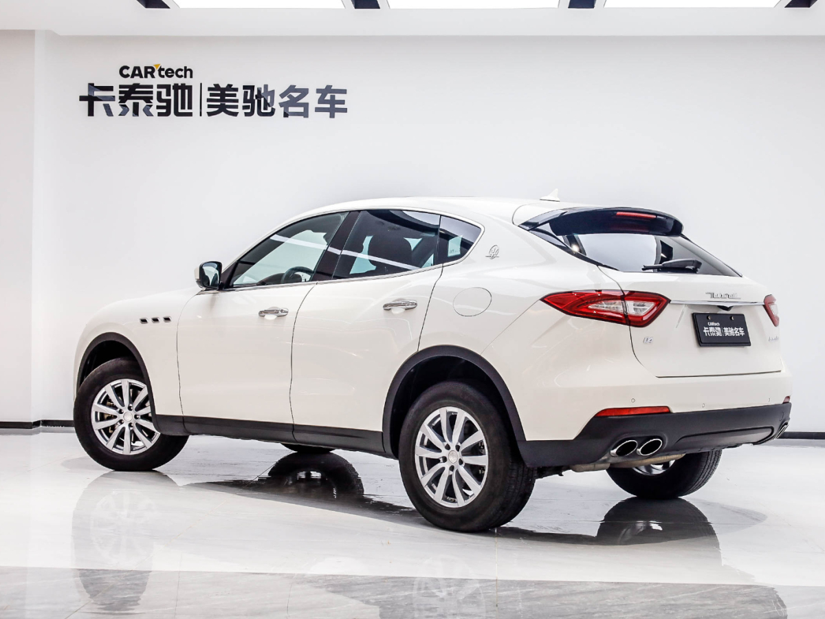 瑪莎拉蒂 Levante  2018款 3.0T 350Hp 標(biāo)準(zhǔn)版圖片