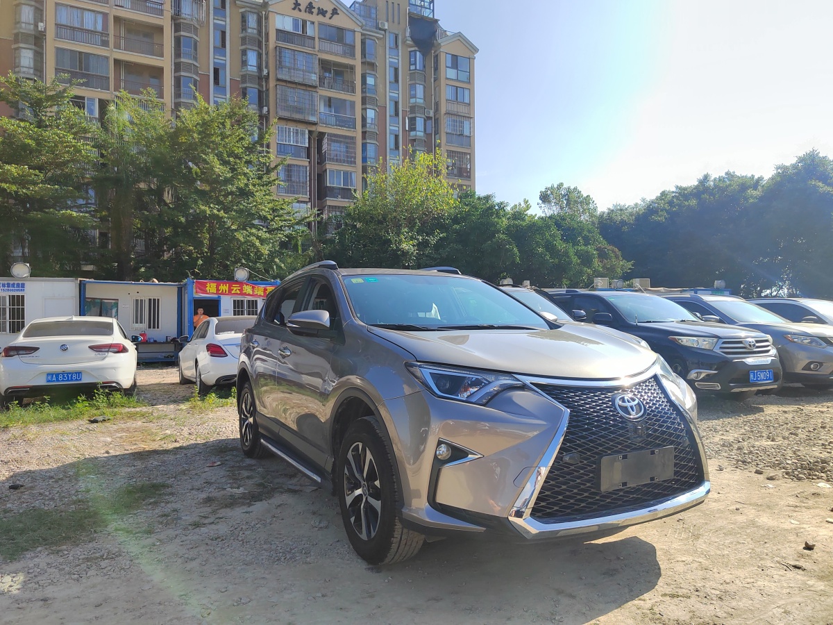 豐田 RAV4  2016款 榮放 2.0L CVT兩驅(qū)風(fēng)尚版圖片