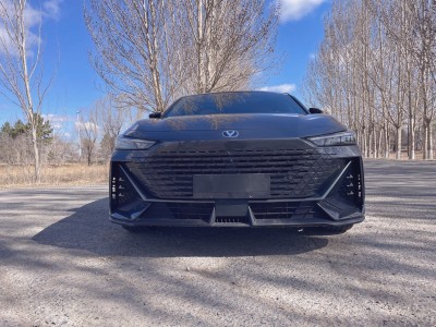 長(zhǎng)安 長(zhǎng)安UNI-V  2022款 1.5T 運(yùn)動(dòng)版