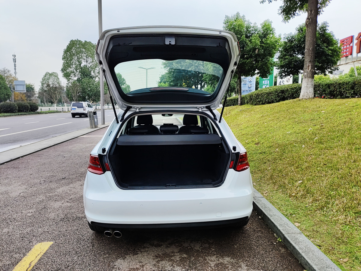 奧迪 奧迪A3  2014款 Sportback 35 TFSI 自動舒適型圖片