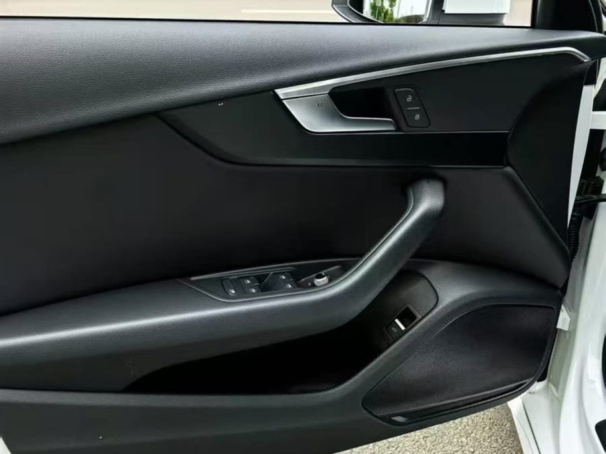 奧迪 奧迪A4L  2020款 40 TFSI 時尚動感型圖片