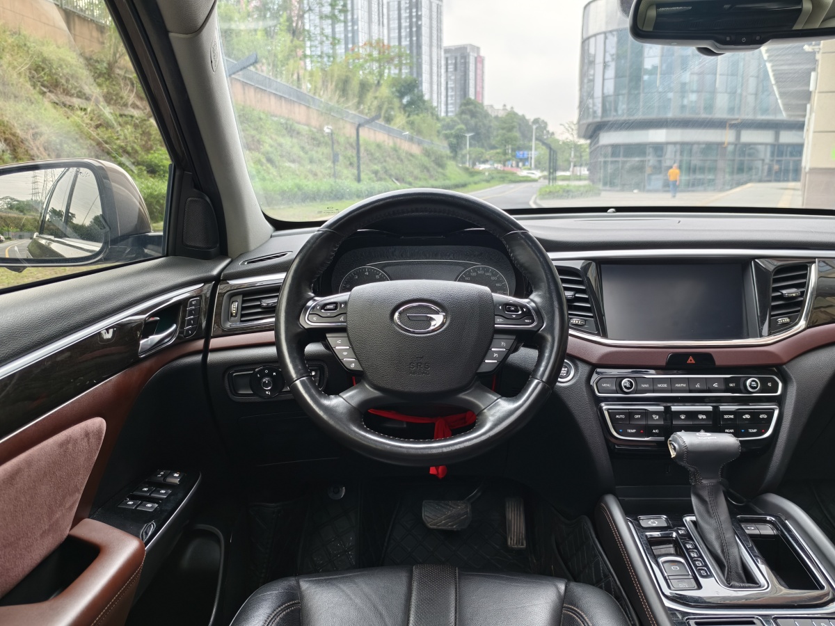 2018年8月广汽传祺 GS8  2017款 320T 两驱豪华智联版