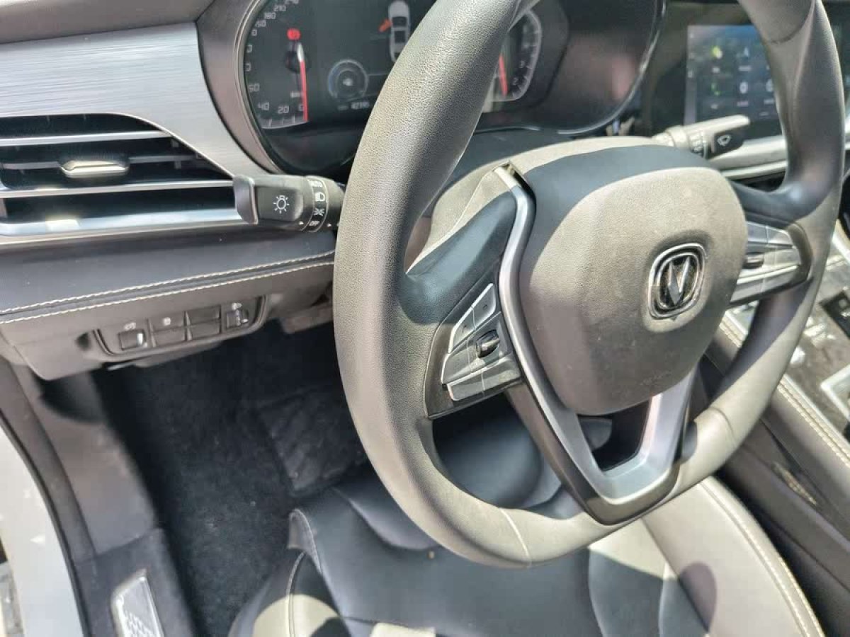 長安 CS85 COUPE  2021款 1.5T DCT尊貴型圖片