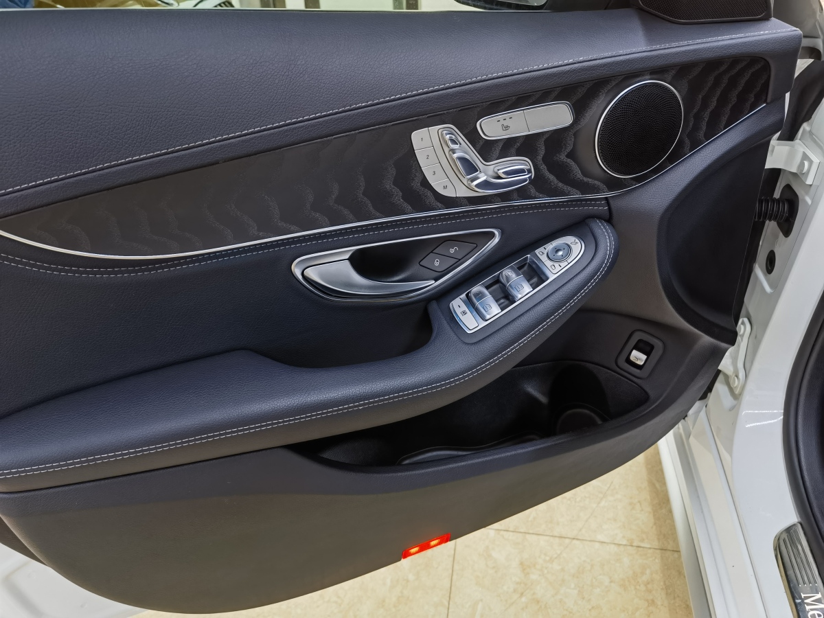 奔驰 奔驰C级  2017款 改款 C 200 L 4MATIC 运动版图片