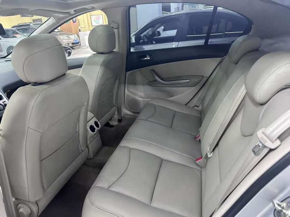 標(biāo)致 408  2012款 2.0L 羅蘭?加洛斯版圖片