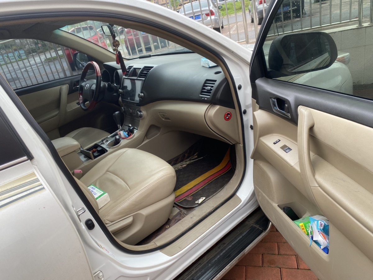 丰田 汉兰达  2013款 2.7L 两驱7座紫金版图片