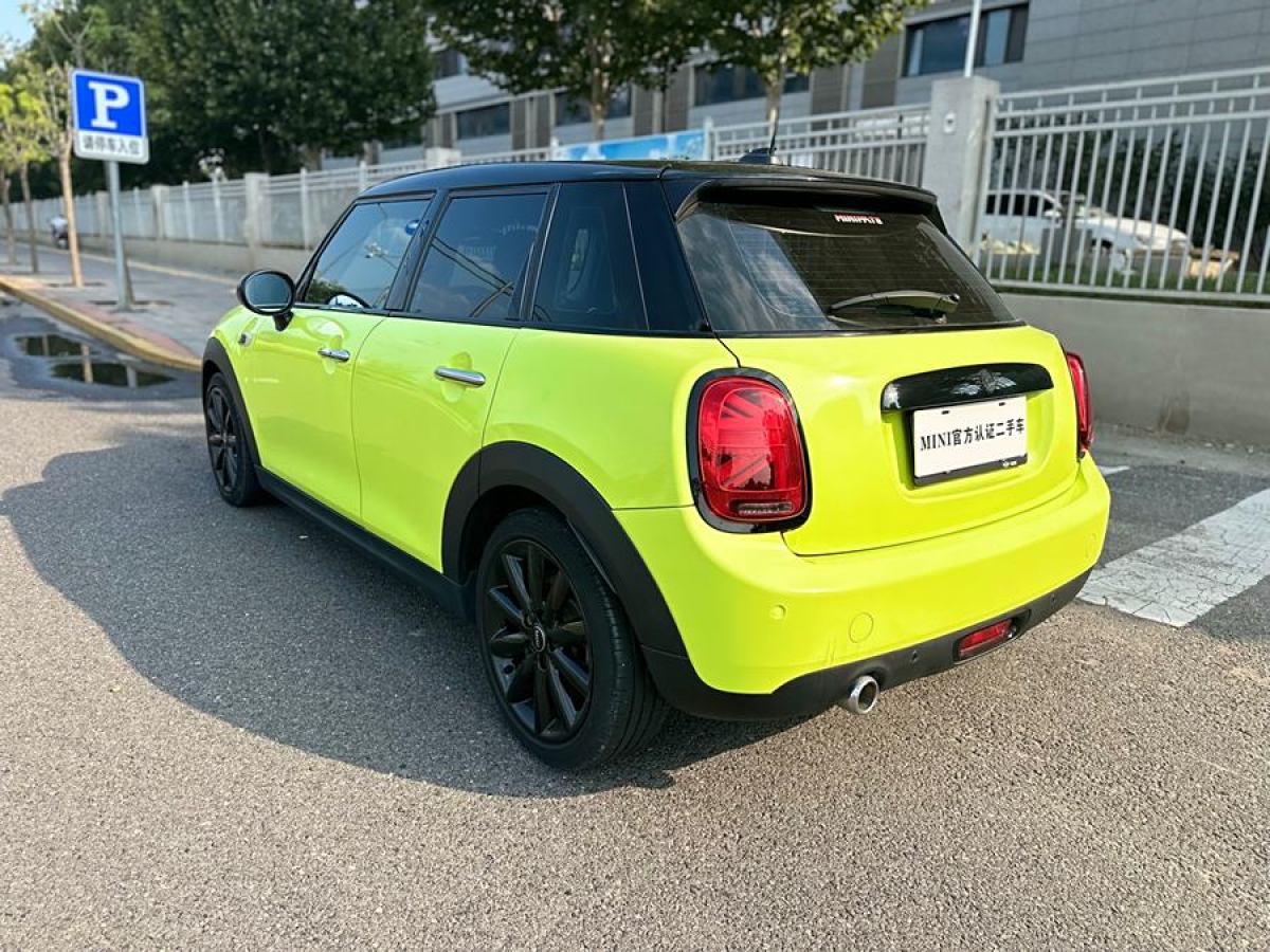 MINI MINI  2018款 1.5T COOPER 藝術(shù)家 五門版圖片