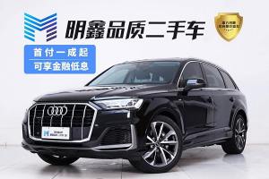 奥迪Q7 奥迪 55 TFSI quattro S line运动型