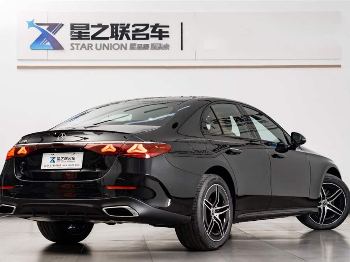 奔馳 奔馳E級  2024款 E 260 運動版圖片