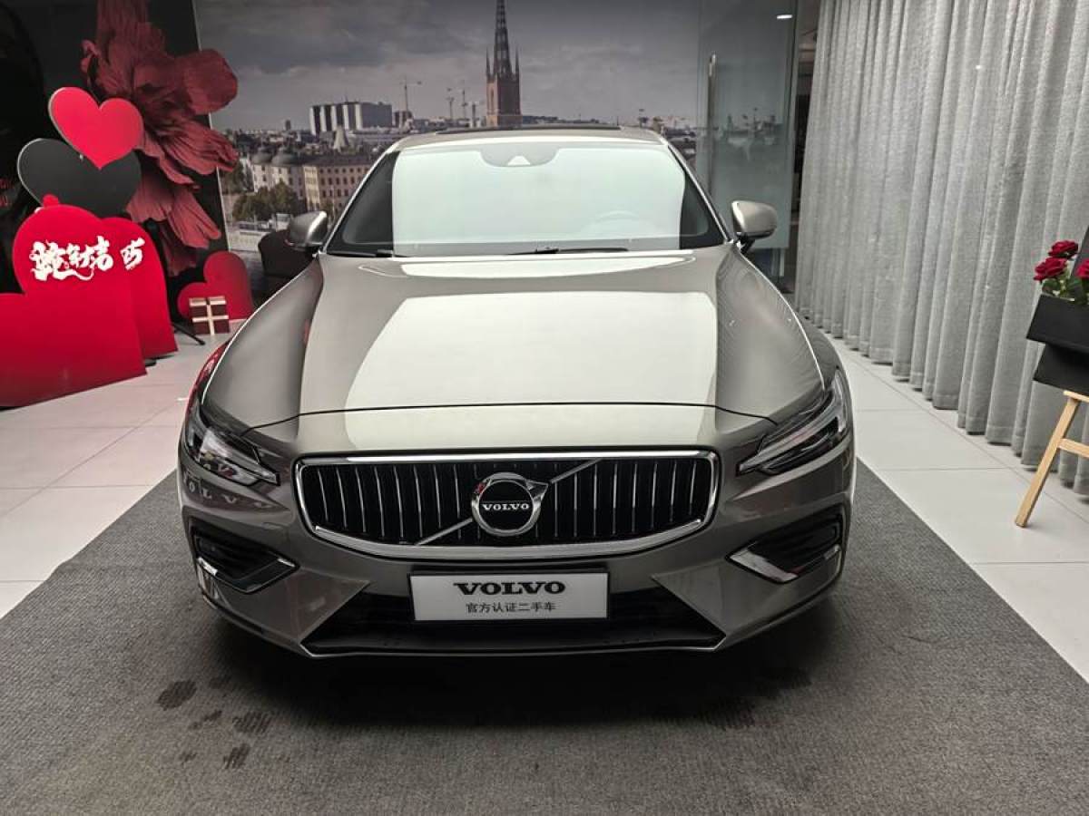 沃爾沃 S60L  2020款 T4 智遠(yuǎn)豪華版圖片