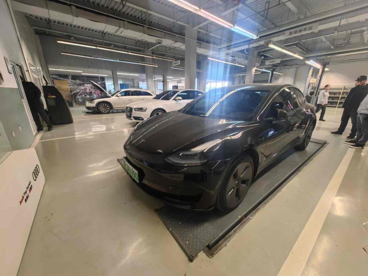 特斯拉 Model 3  2022款 改款 后輪驅(qū)動(dòng)版圖片