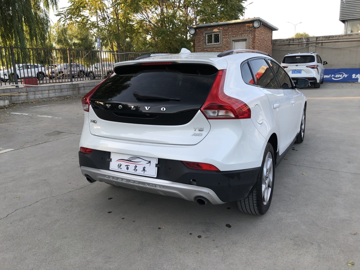 沃爾沃 V40  2014款 Cross Country T5 AWD 智雅版圖片