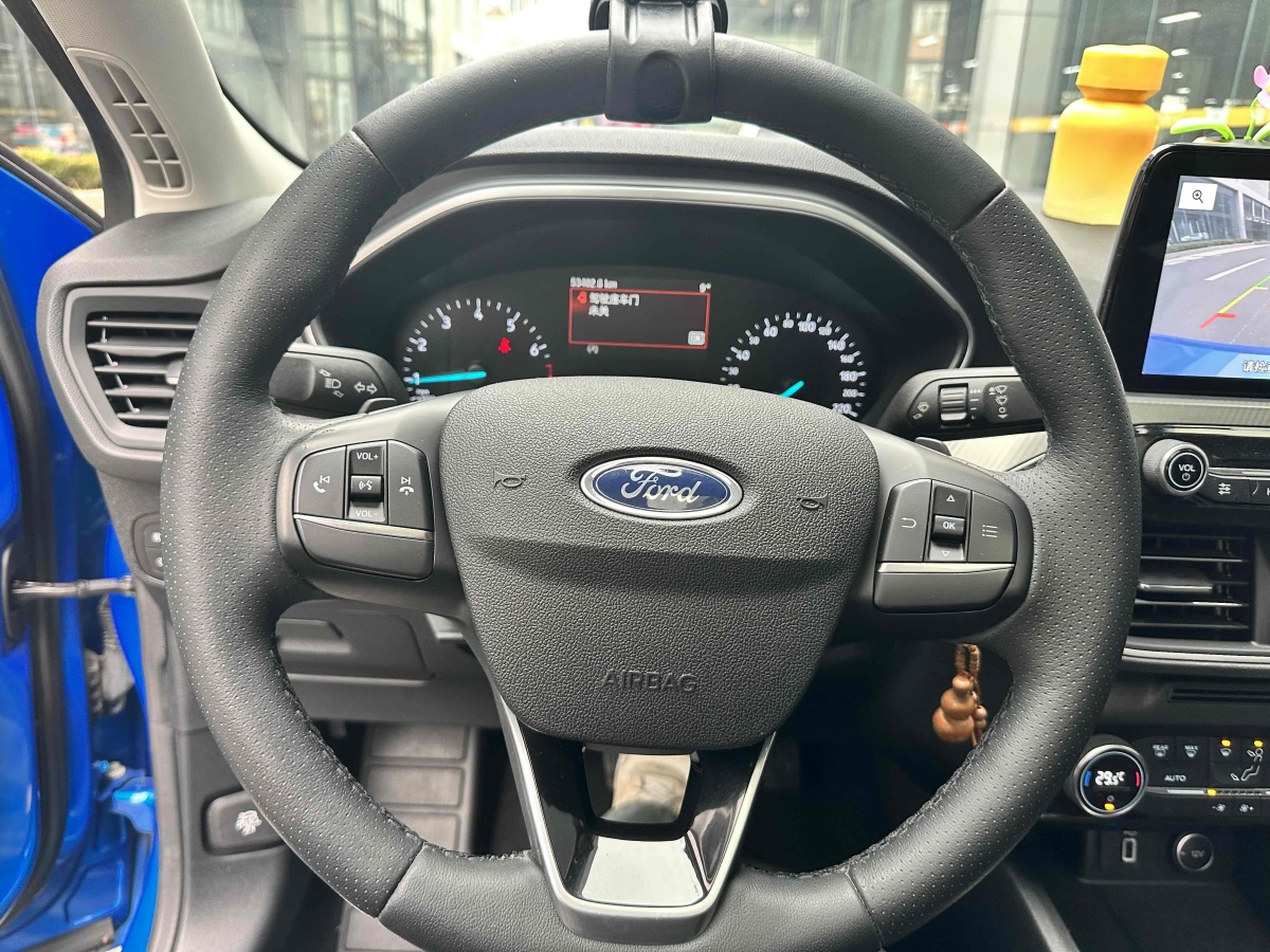 福特 福克斯  2019款 三廂 EcoBoost 180 自動(dòng)鋒潮型圖片