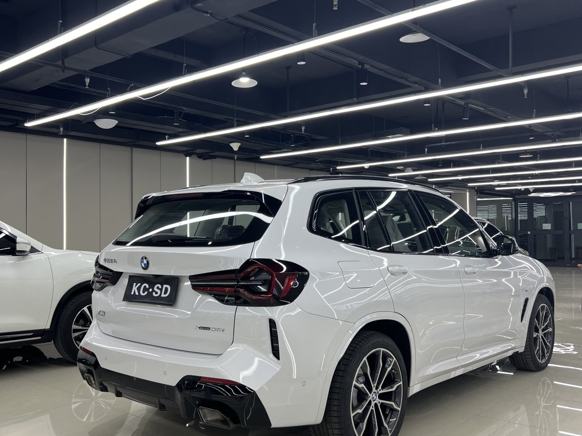 寶馬 寶馬X3  2023款 xDrive30i 領(lǐng)先型 M曜夜套裝圖片