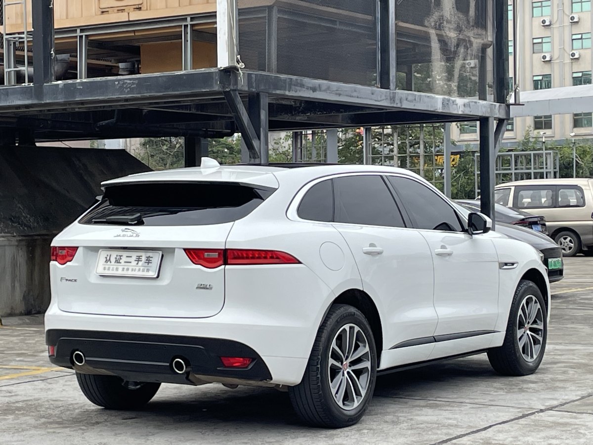 捷豹 F-PACE  2018款 3.0 SC 四驅(qū)R-Sport運(yùn)動(dòng)版圖片