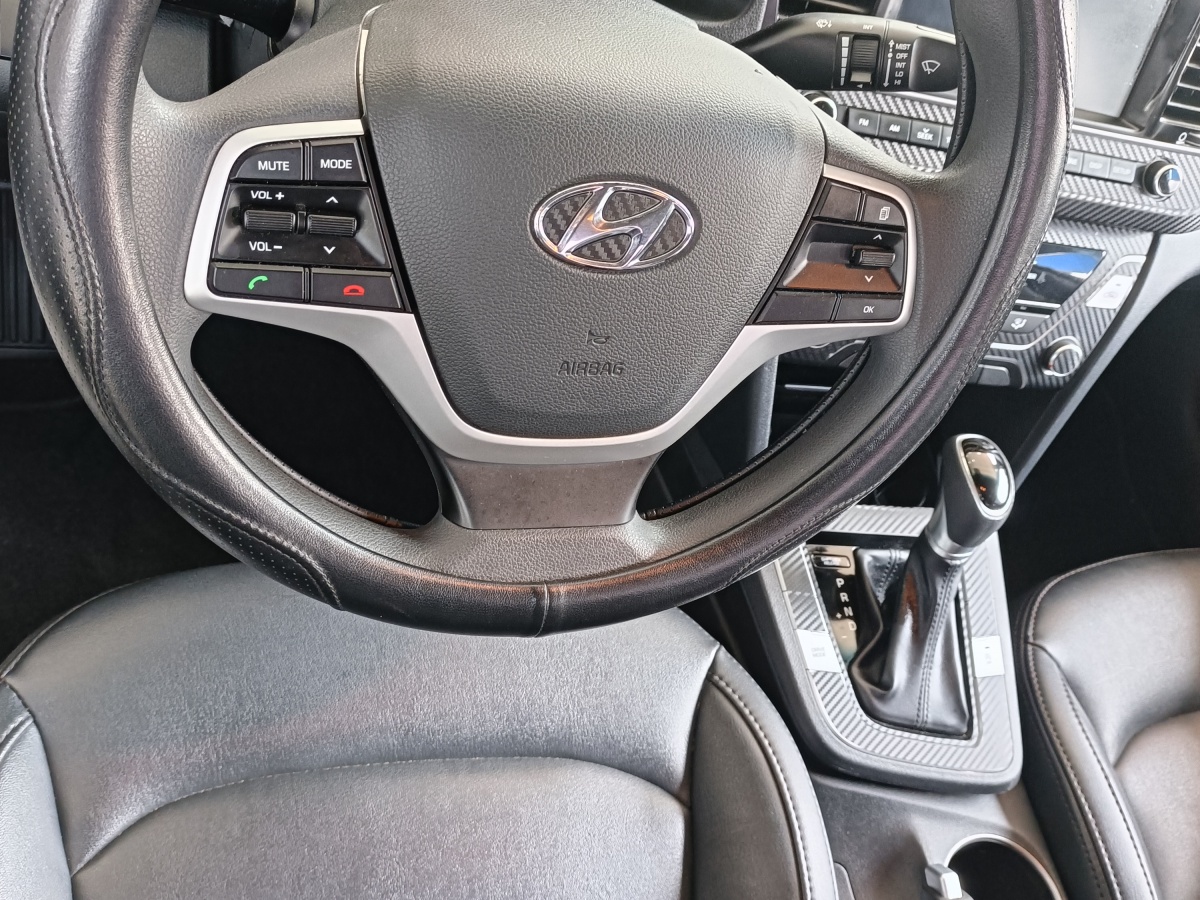 現(xiàn)代 領(lǐng)動  2016款 1.6L 自動智炫?精英型圖片