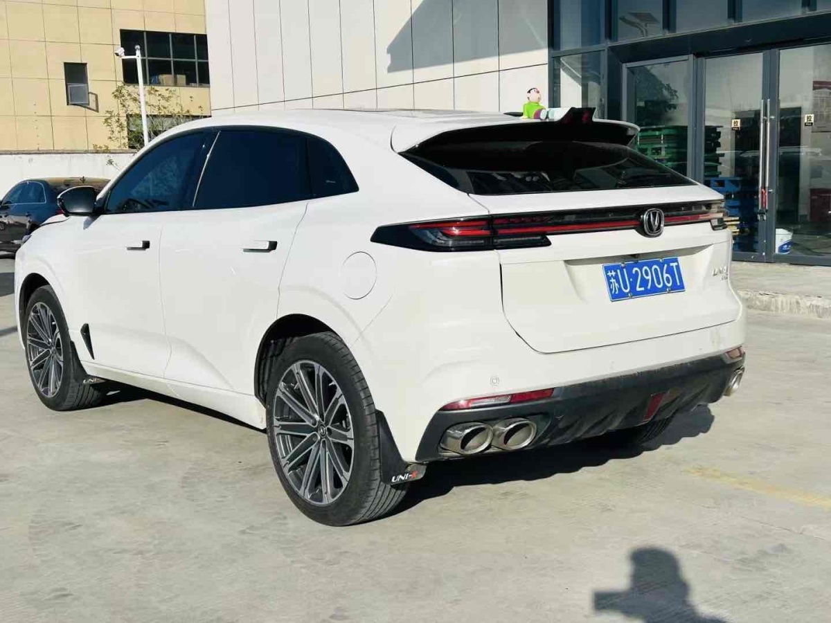 长安 长安UNI-K  2021款 2.0T 尊贵型图片