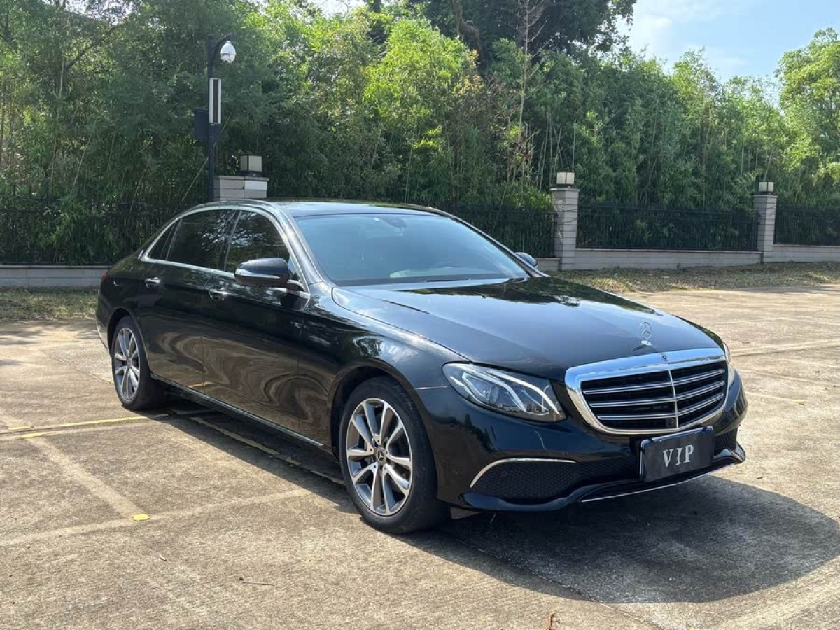 奔馳 奔馳E級  2019款 改款 E 300 L 豪華型圖片