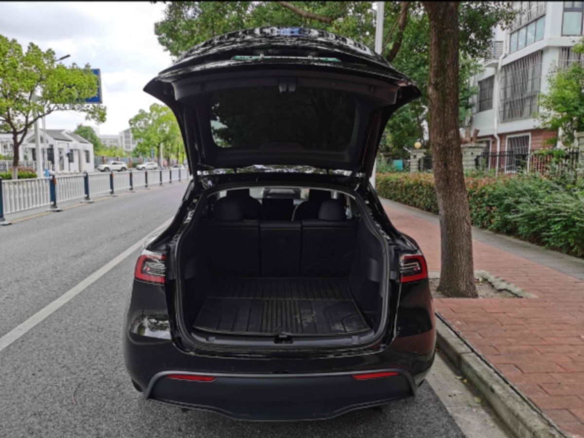 特斯拉 Model Y  2023款 煥新版 后輪驅(qū)動(dòng)圖片