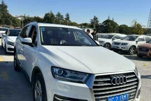 奧迪Q7 奧迪 40 TFSI S line運動型