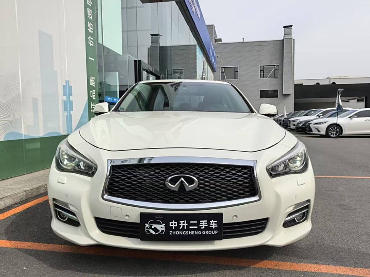 英菲尼迪 Q50L  2016款 2.0T 進(jìn)取版圖片