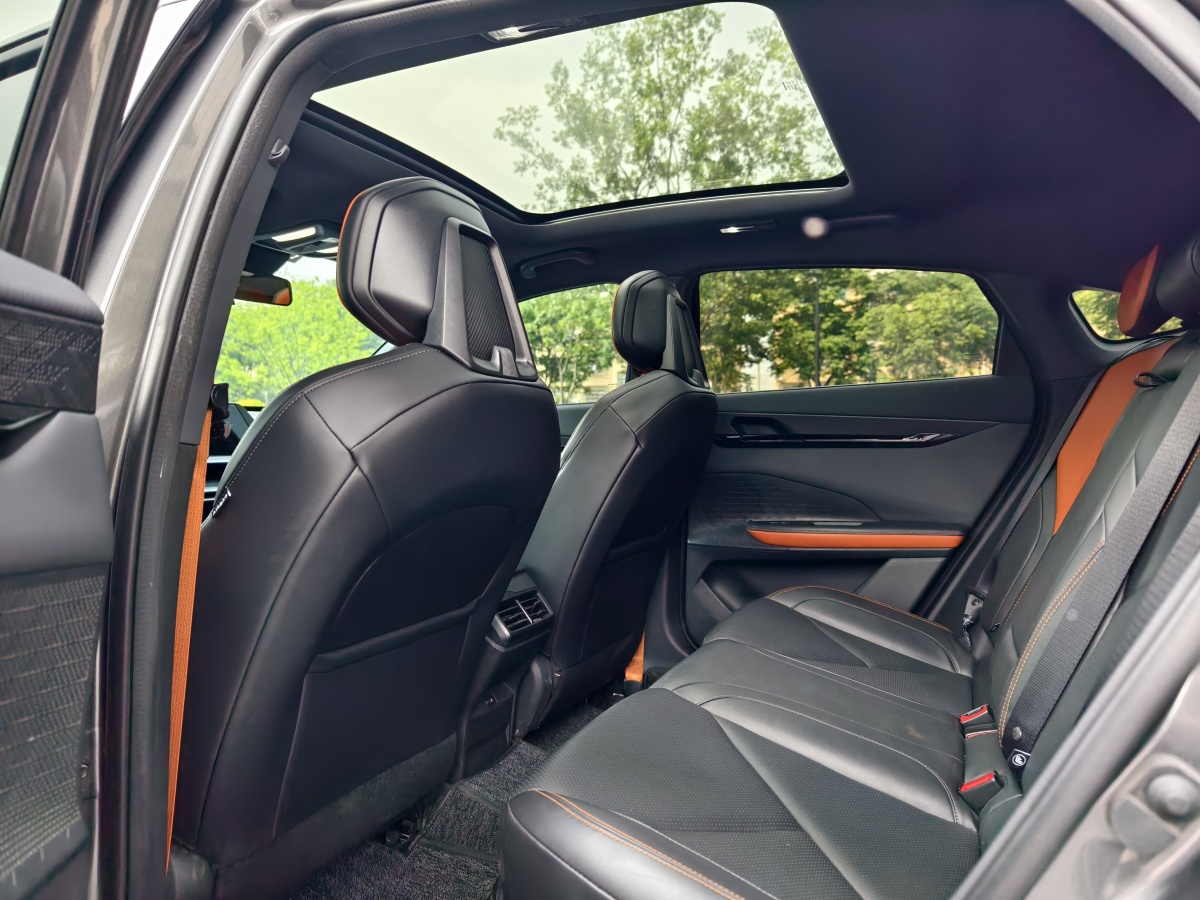長安 長安UNI-V  2022款 1.5T 運動版圖片