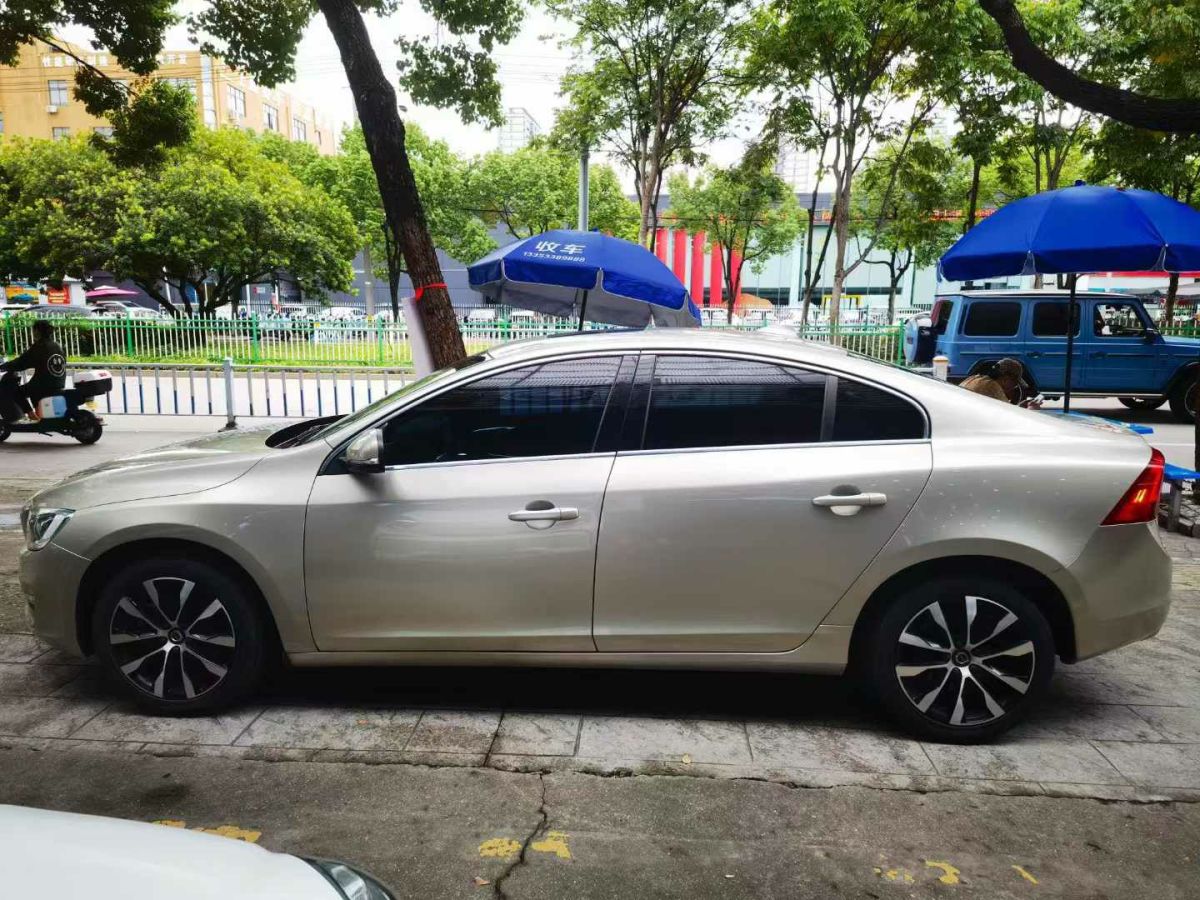 沃爾沃 S60  2019款 S60L 1.5T 智進(jìn)版圖片