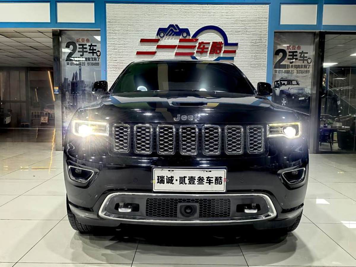 Jeep 大切諾基  2017款 3.6L 精英導(dǎo)航版圖片