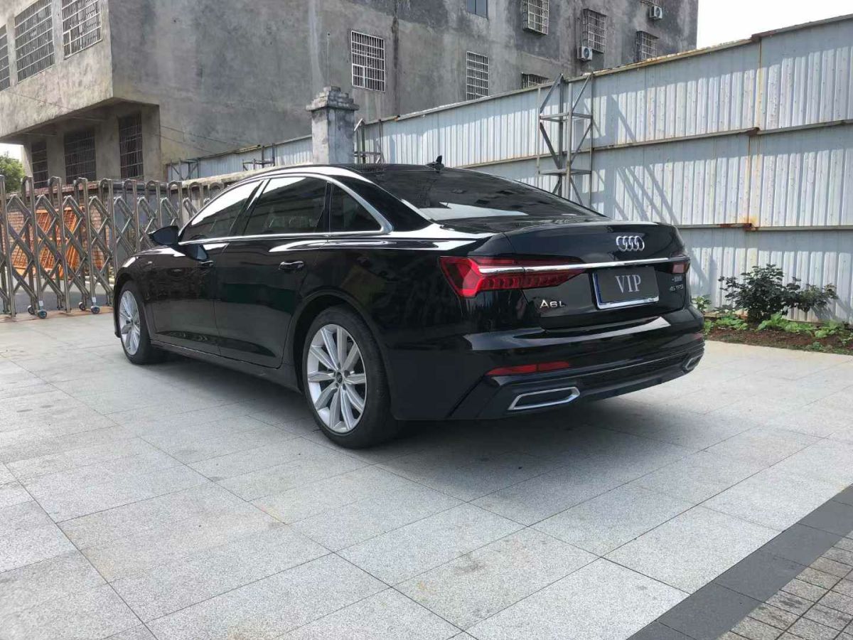 奧迪 奧迪A6L  2022款 40 TFSI 豪華動(dòng)感型圖片