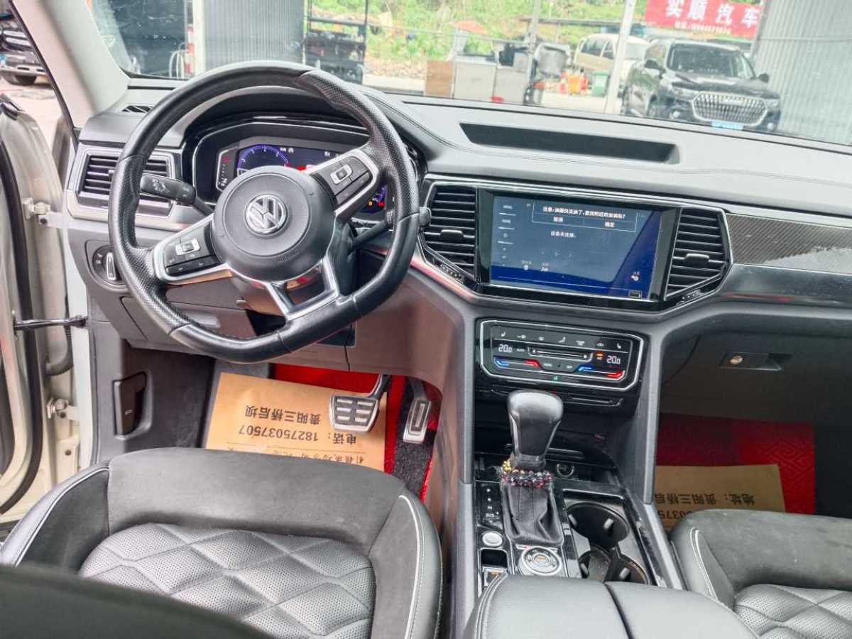大眾 途昂  2019款  530 V6 四驅(qū)尊崇豪華版圖片