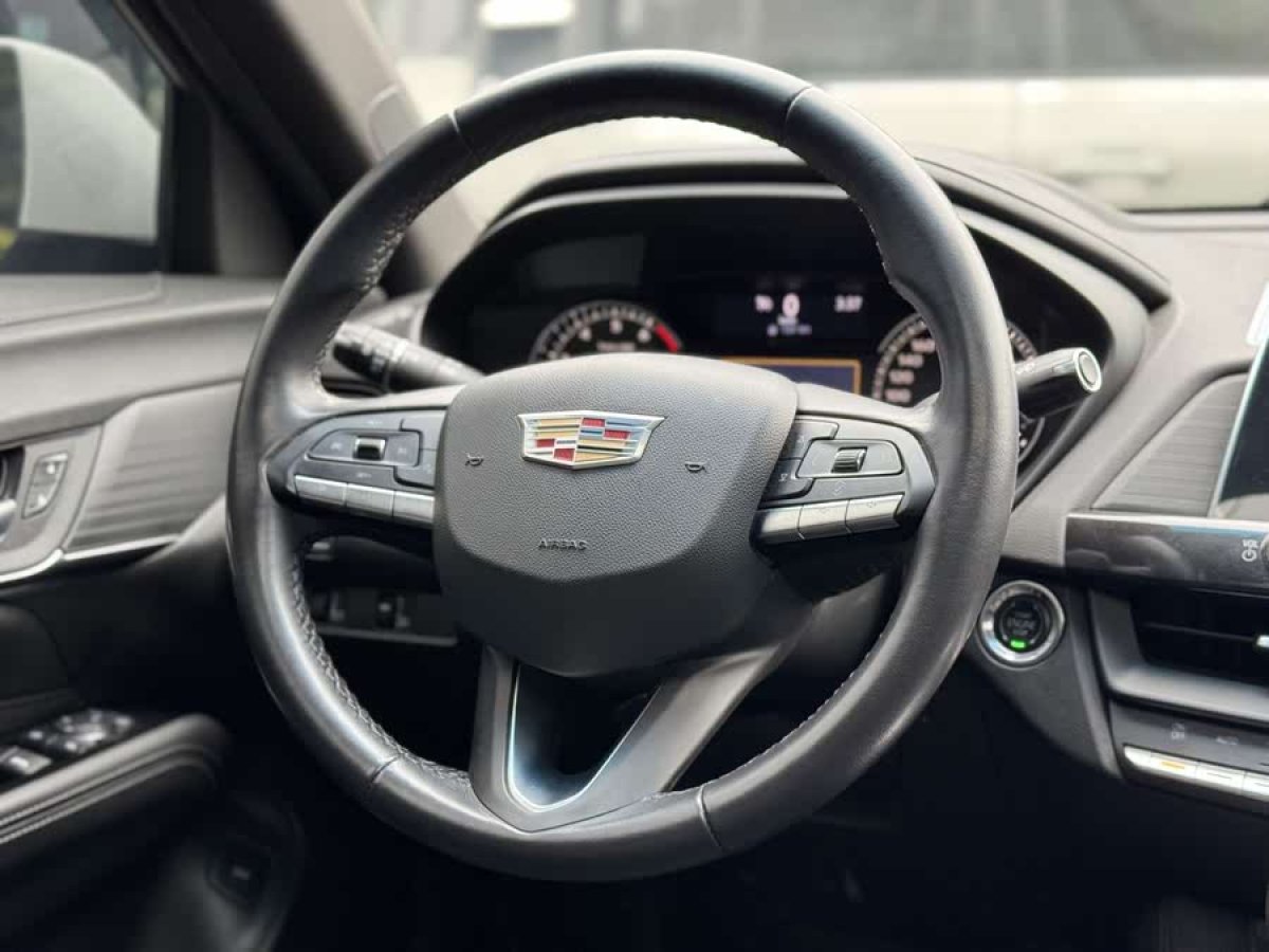 凱迪拉克 CT4  2020款 28T 時(shí)尚型圖片