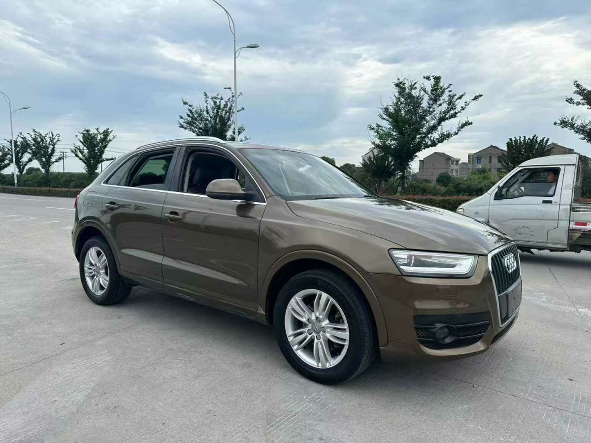 奧迪 奧迪Q3  2015款 Q3 2.0TFSI 35TFSI 進(jìn)取型圖片