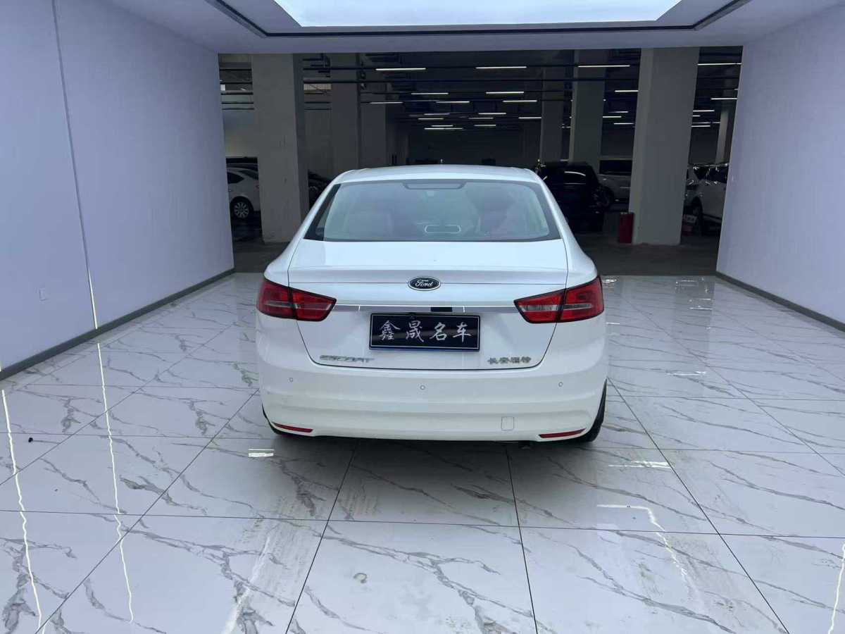 福特 福睿斯  2015款 1.5L 手動(dòng)舒適型圖片