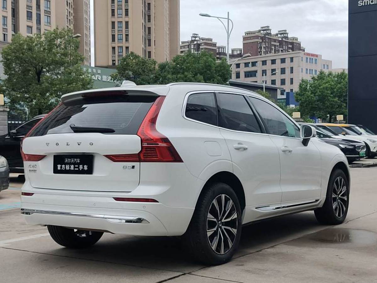 沃爾沃 XC60  2023款 B5 四驅(qū)智遠(yuǎn)豪華版圖片