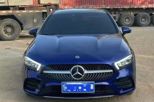 奔馳A級(jí) 奔馳  A 220 L 4MATIC 運(yùn)動(dòng)轎車