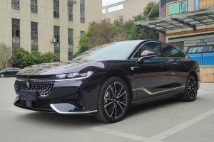 嵐圖追光 嵐圖 PHEV 四驅(qū)超長(zhǎng)續(xù)航旗艦版