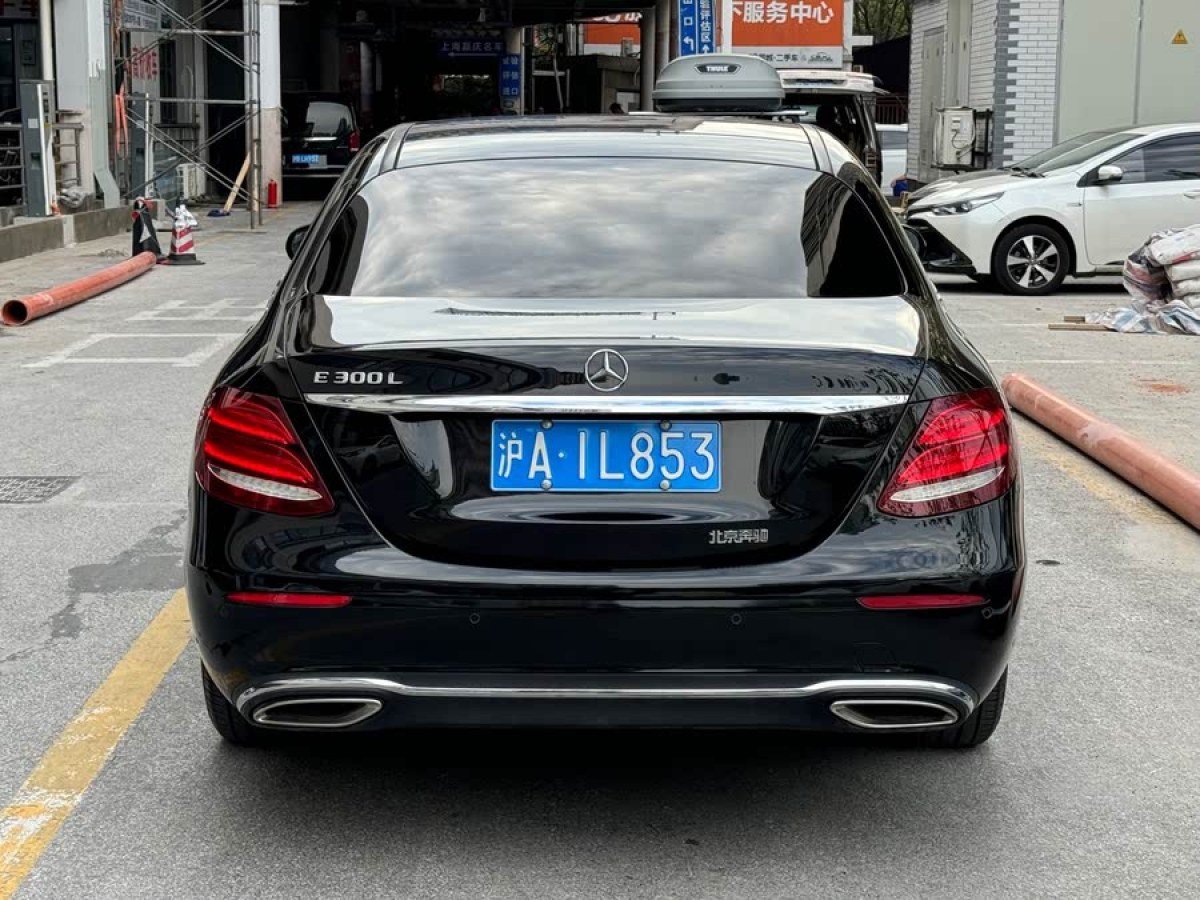 奔馳 奔馳E級(jí)  2018款 改款 E 300 L 豪華型圖片