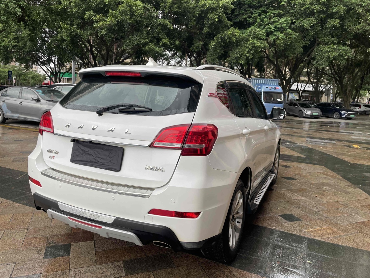 哈弗 H2  2016款 1.5T 兩驅(qū)豪華型紅標(biāo)圖片