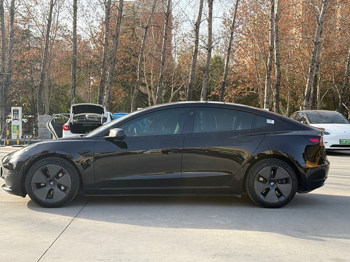 特斯拉 Model Y  2022款 改款 后輪驅(qū)動(dòng)版圖片