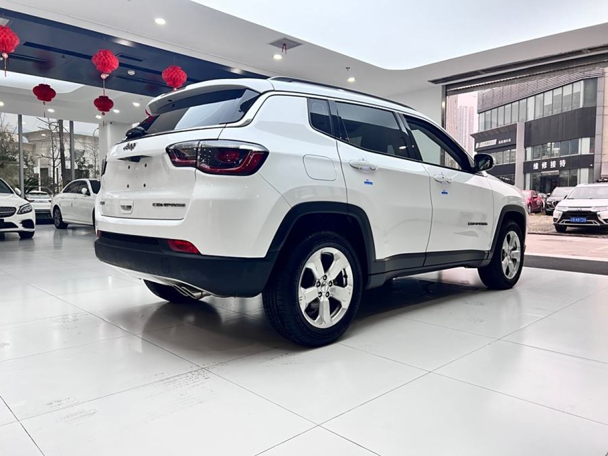 Jeep 指南者  2020款 220T 自動(dòng)領(lǐng)先版圖片