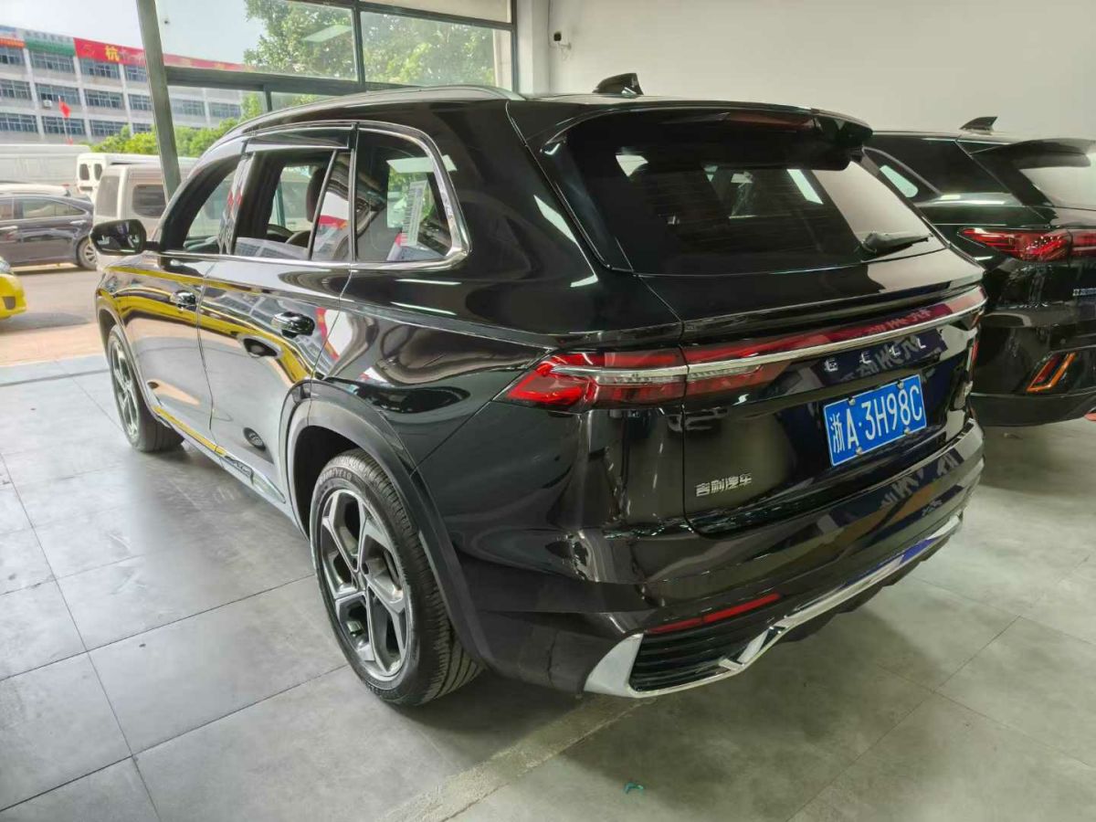 吉利 星越L  2024款 2.0TD DCT EVO兩驅(qū)尊貴型圖片