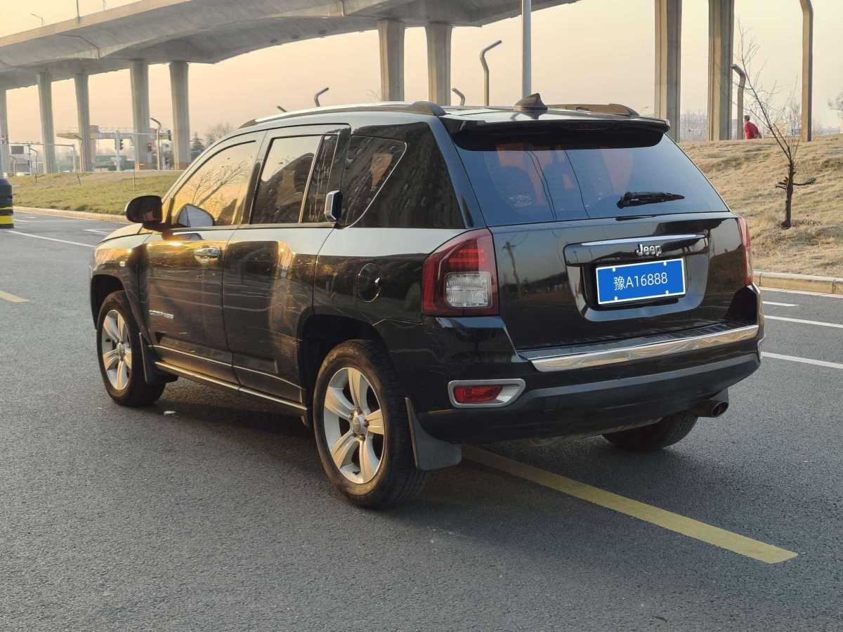 Jeep 指南者  2015款 2.0L 兩驅(qū)運(yùn)動(dòng)版圖片