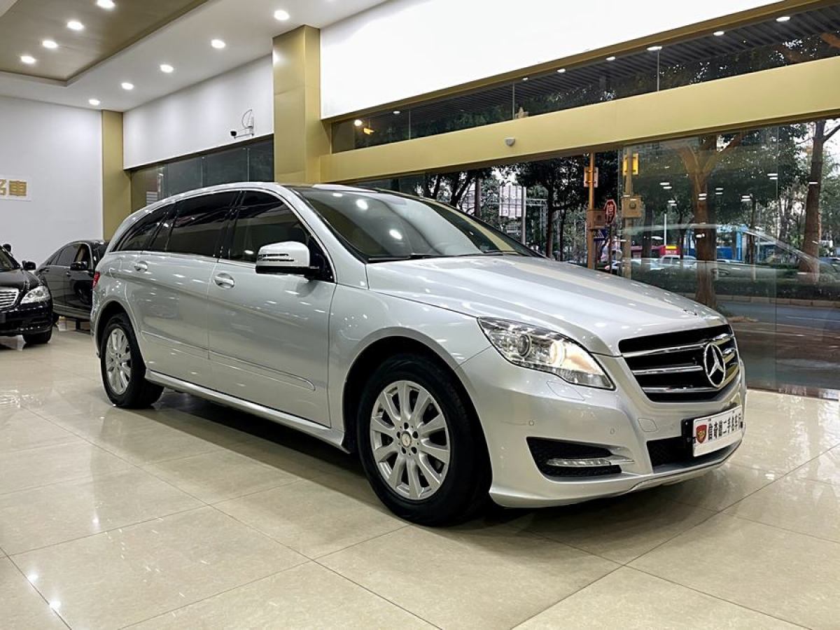 奔馳 奔馳R級  2014款 R 320 4MATIC 商務(wù)型圖片